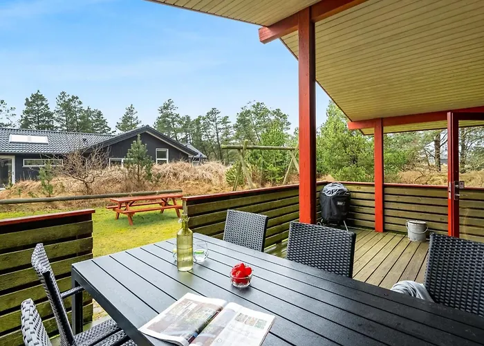 Samine - 1-2km From The Sea By Interhome